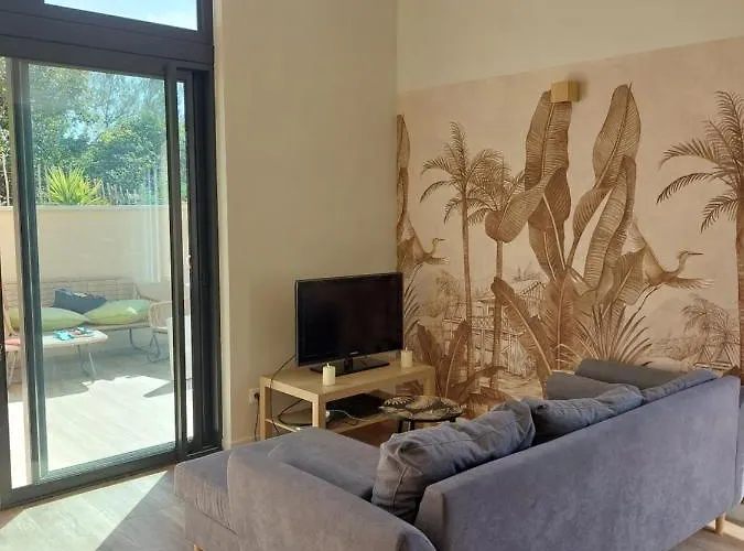 La Belle De فيلة