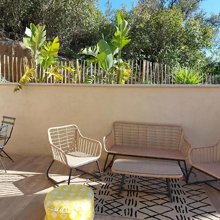 La Belle De 빌라 카시스